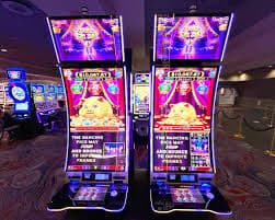 Layar sportsbook dan live casino di perangkat mobile dan desktop